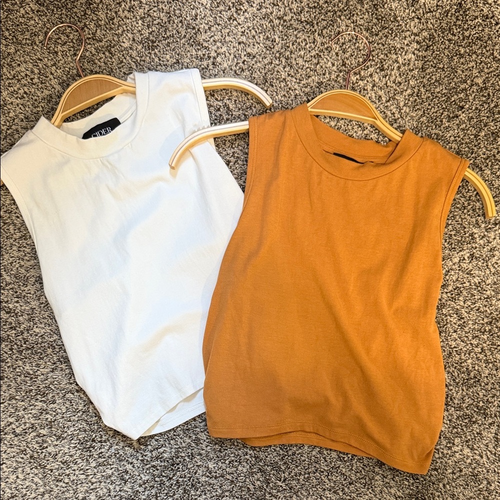 Cider Set of TWO Crop Sleeveless Tops White Dark Orange Size Medium
